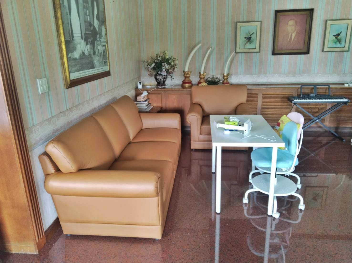 1 - https://sapmongkol.com | ทรัพย์มงคลเฟอร์นิเจอร์ บริการซ่อมโซฟา หนังแท้-หนังเทียม เบาะ เก้าอี้ทุกประเภท บุผนัง/หัวเตียง โซฟาหลุยส์ รับสั่งทำตามแบบ