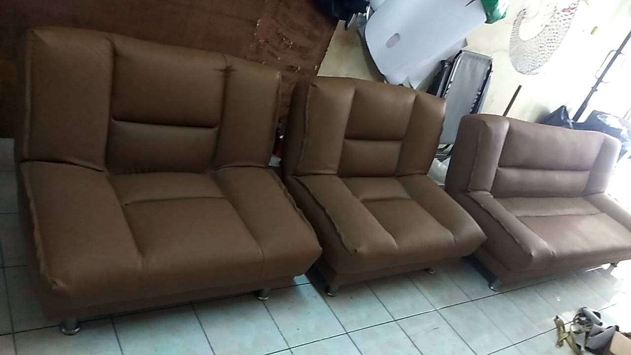 32 - https://sapmongkol.com | ทรัพย์มงคลเฟอร์นิเจอร์ บริการซ่อมโซฟา หนังแท้-หนังเทียม เบาะ เก้าอี้ทุกประเภท บุผนัง/หัวเตียง โซฟาหลุยส์ รับสั่งทำตามแบบ