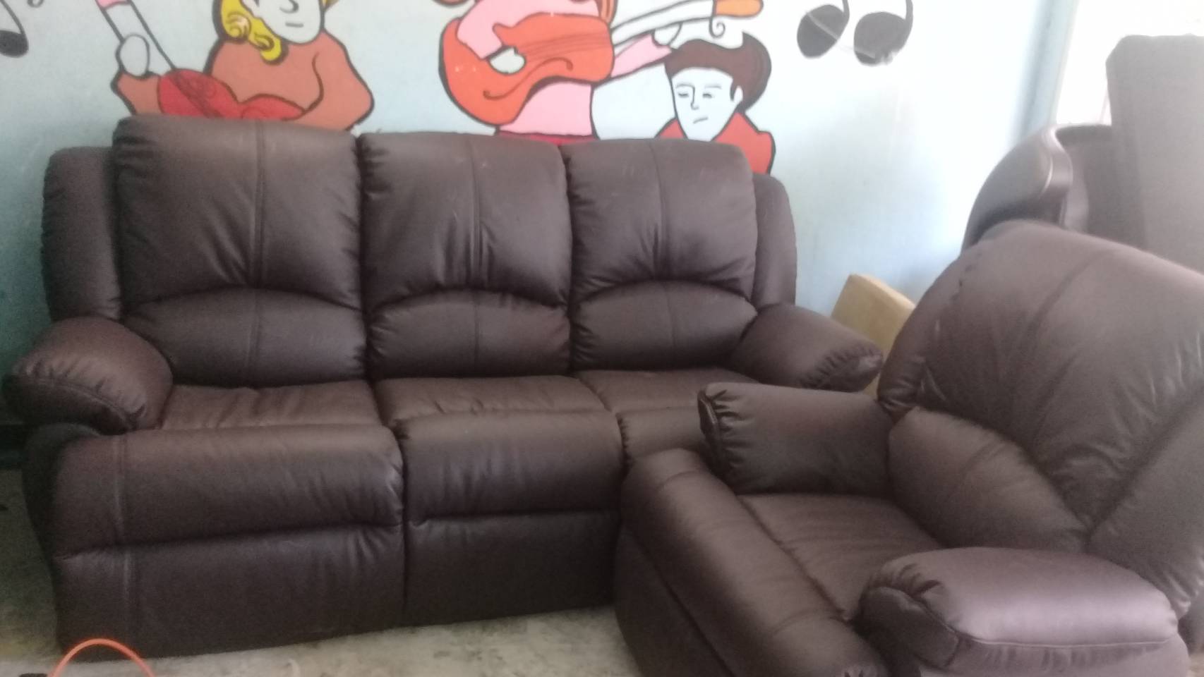 33 - https://sapmongkol.com | ทรัพย์มงคลเฟอร์นิเจอร์ บริการซ่อมโซฟา หนังแท้-หนังเทียม เบาะ เก้าอี้ทุกประเภท บุผนัง/หัวเตียง โซฟาหลุยส์ รับสั่งทำตามแบบ