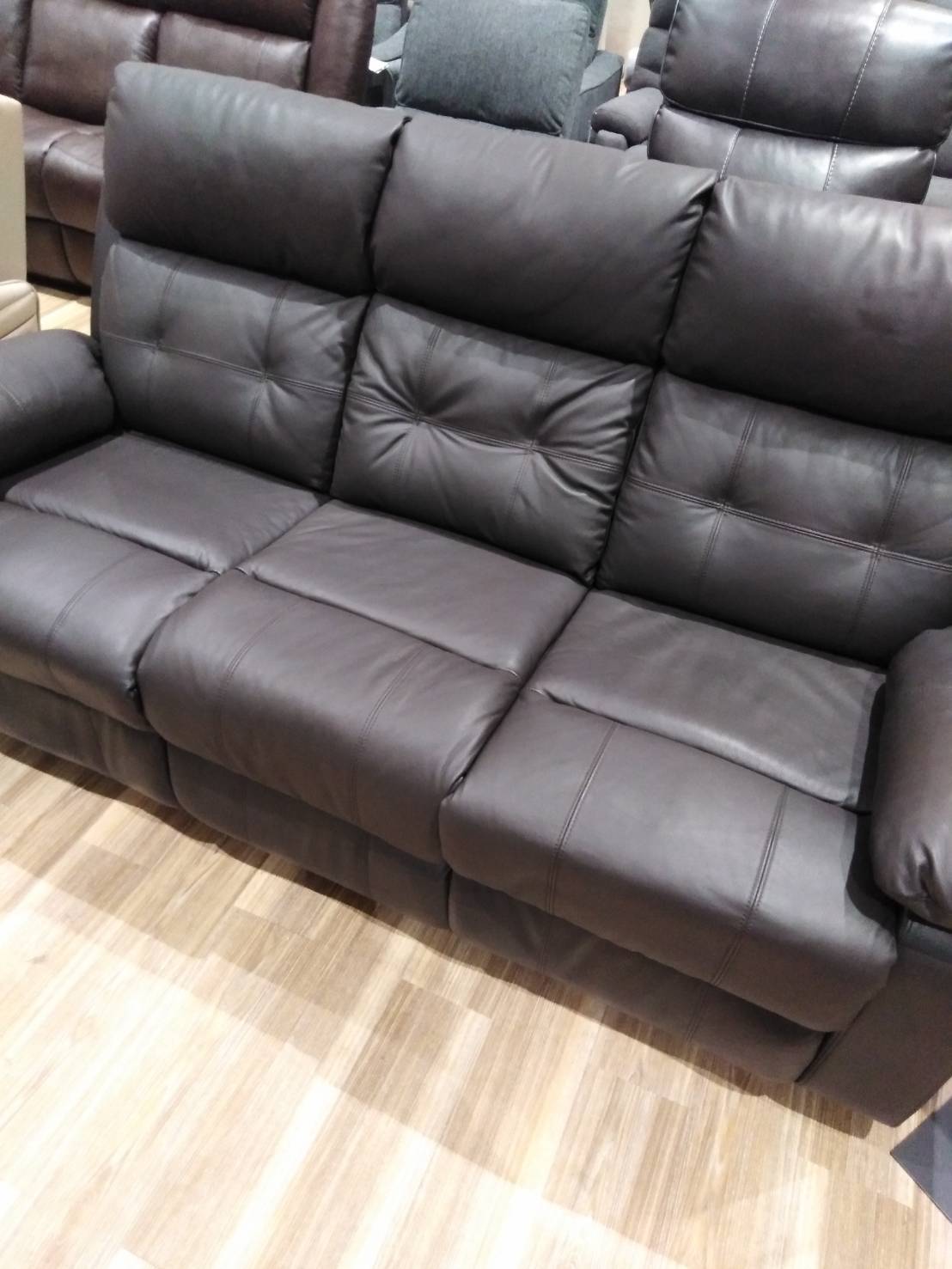 54 - https://sapmongkol.com | ทรัพย์มงคลเฟอร์นิเจอร์ บริการซ่อมโซฟา หนังแท้-หนังเทียม เบาะ เก้าอี้ทุกประเภท บุผนัง/หัวเตียง โซฟาหลุยส์ รับสั่งทำตามแบบ