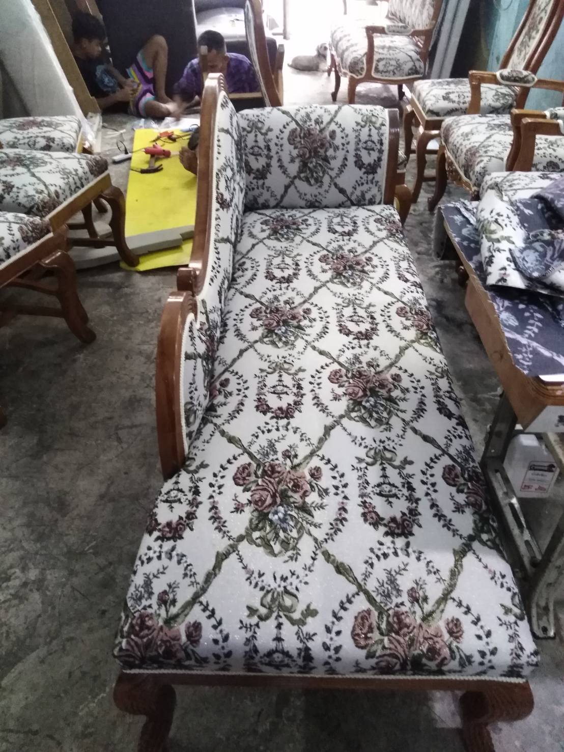 56 - https://sapmongkol.com | ทรัพย์มงคลเฟอร์นิเจอร์ บริการซ่อมโซฟา หนังแท้-หนังเทียม เบาะ เก้าอี้ทุกประเภท บุผนัง/หัวเตียง โซฟาหลุยส์ รับสั่งทำตามแบบ